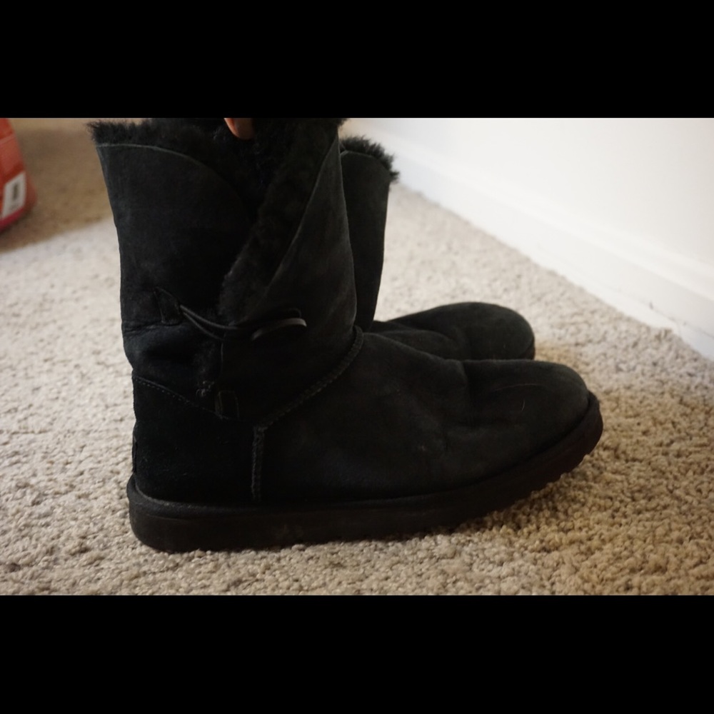 Black UGG boots.